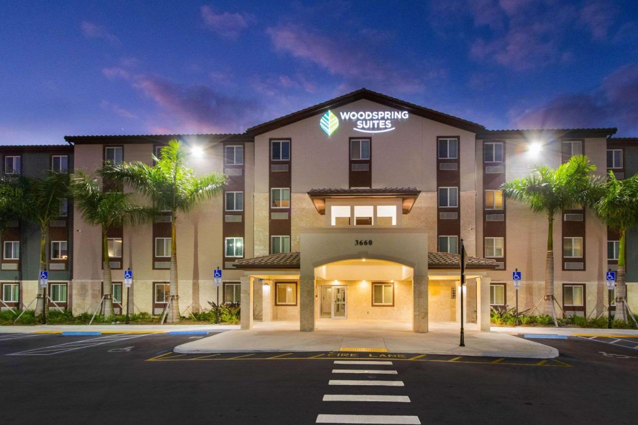 Woodspring Suites Мирамар Экстерьер фото