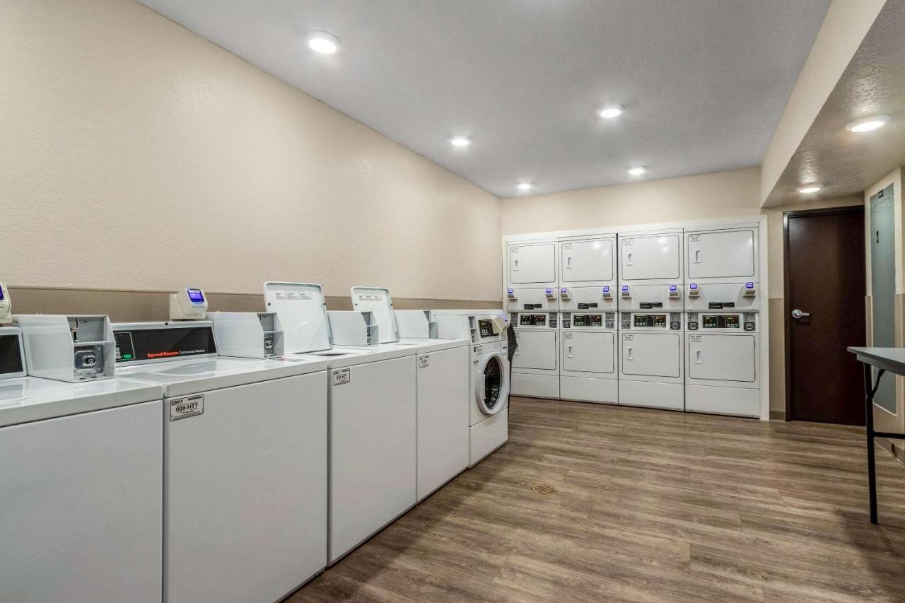 Woodspring Suites Мирамар Экстерьер фото